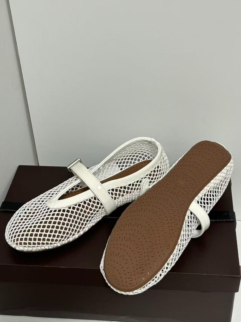 🍇🍇Alaïa White Mesh Mary Jane Flats🥥🥥 - Picture 6 of 7